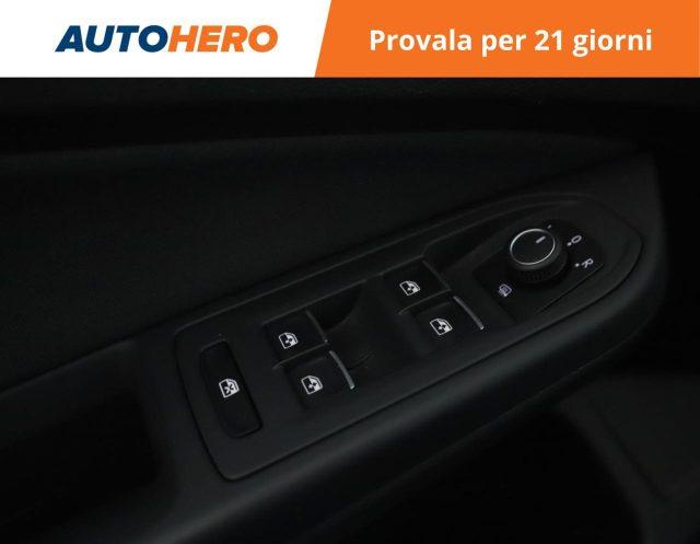 VOLKSWAGEN Golf Variant 1.0 eTSI EVO DSG Life
