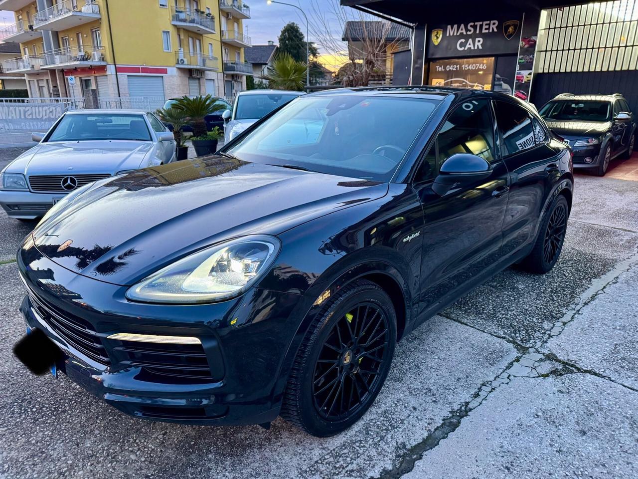PORSCHE CAYENNE COUPE 3.0 462cv E-HYBRID FULL (PERMUTO)