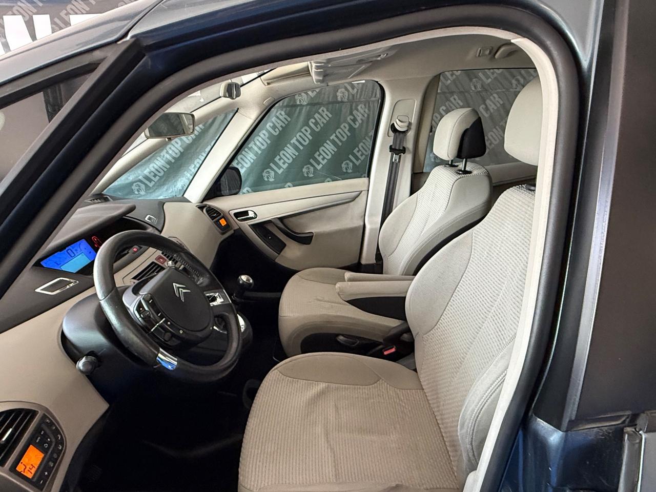 Citroen C4 Picasso 1.6 HDi 110 gommata e tagliandata