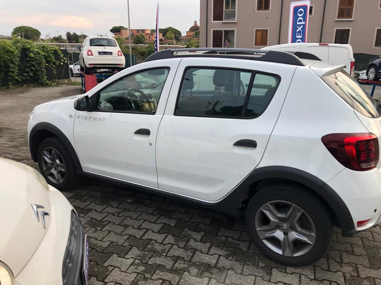 Dacia Sandero Stepway 0.9 TCe 90 CV NAVIGATORE/SENSORI PARCHEGGIO/TOUCHSCREEN GARANZIA 12 MESI RINNOVABILE FINO A 60 MESI!!!
