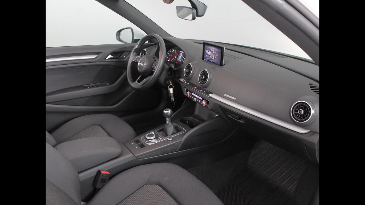 AUDI A3 III 2016 Cabriolet - A3 Cabrio 1.6 tdi Business 116cv