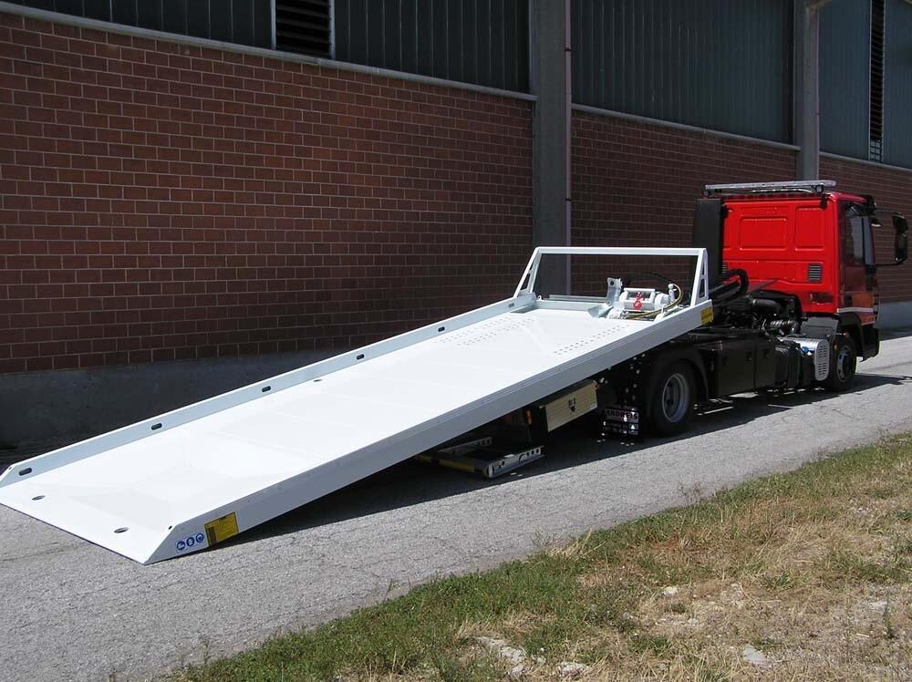 Carro attrezzi Iveco EUROCARGO 120EL18P attrezzatura scarrabile nuova