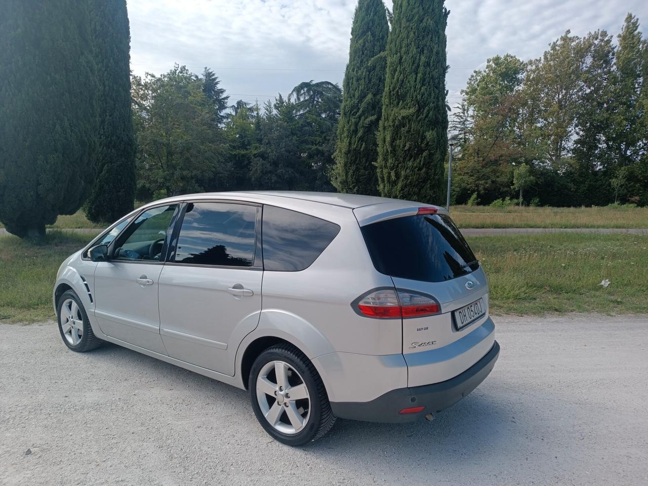 Ford S-Max 2.0 145CV Titanium pochi km