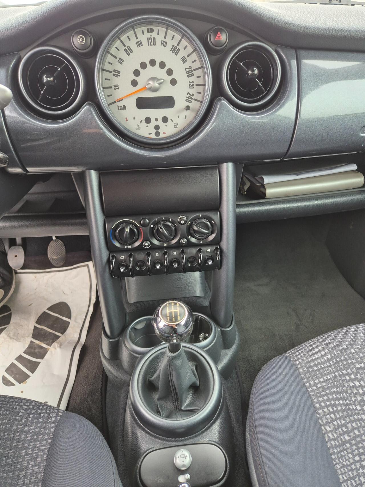 Mini 1.6 16V One de luxe