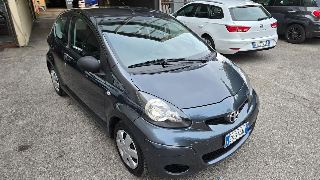 Toyota Aygo 1.0 12V VVT-i 3 porte Now Connect