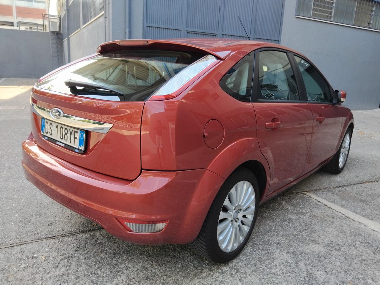 Ford Focus 2.0 gpl garanzia