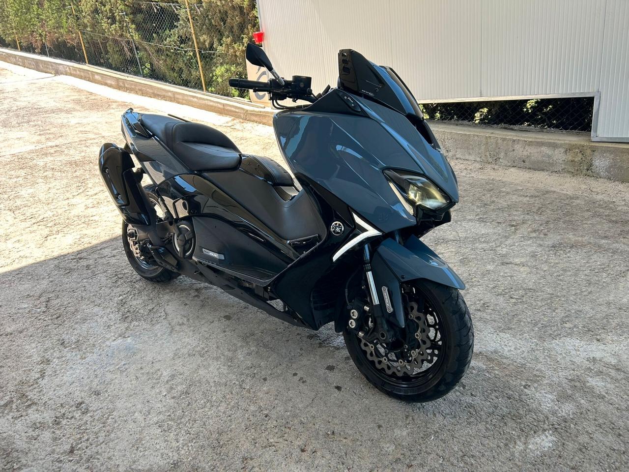 Yamaha T Max 530