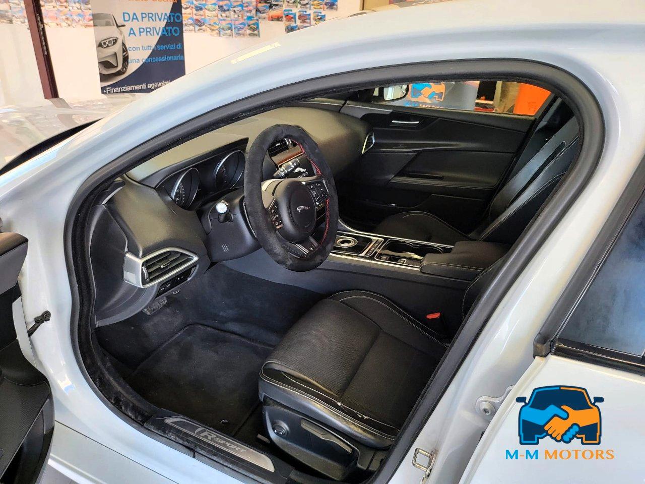 Jaguar XE Berlina XE 2.0d R-Sport 180cv auto