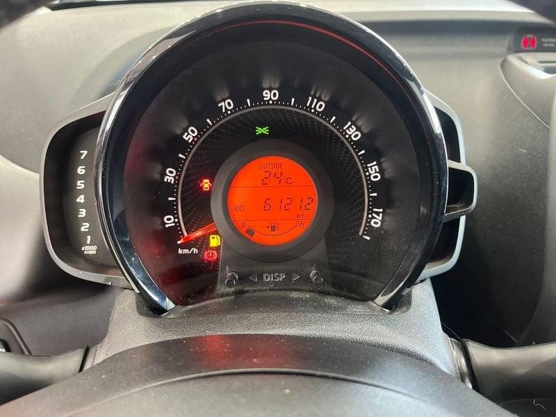 Toyota Aygo Aygo 5p 1.0 x-play 72cv