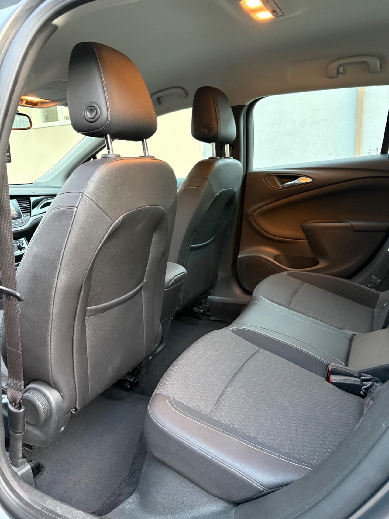 Opel Astra 1.6 T. benz. 200CV magnifica
