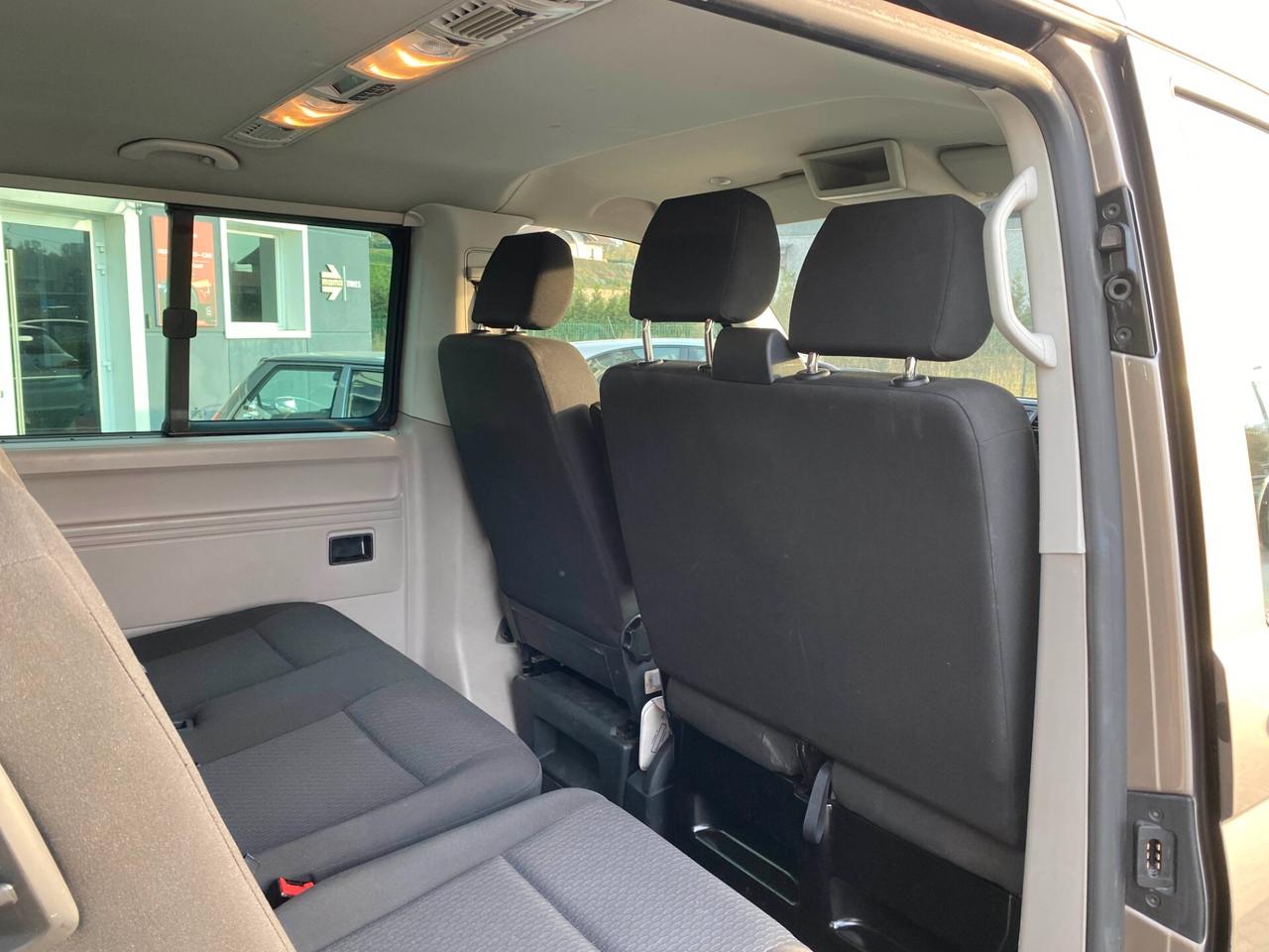 Volkswagen Transporter 2.0 TDI PC Kombi