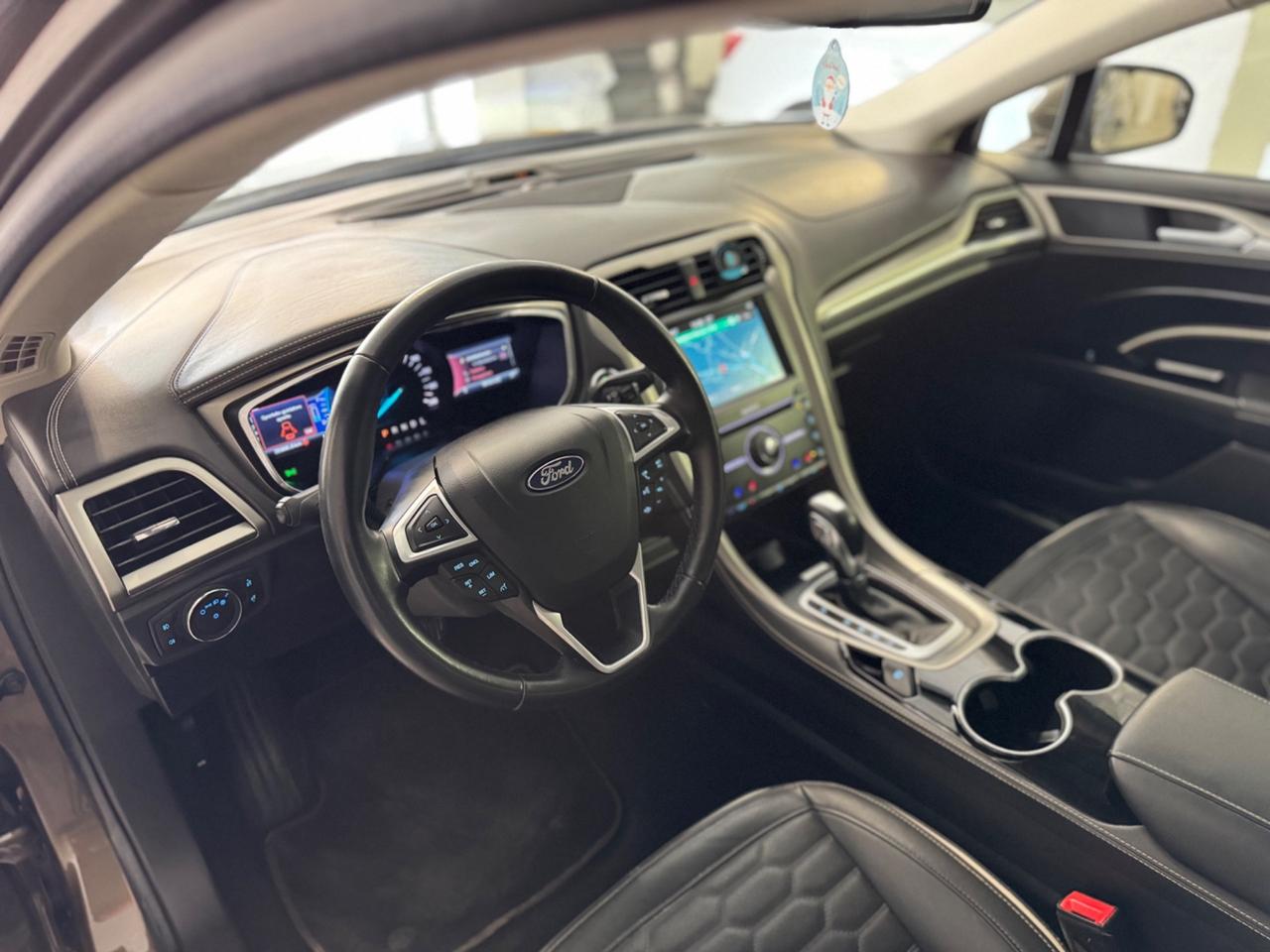 Ford Mondeo Full Hybrid 2.0 VIGNALE 36.000Km