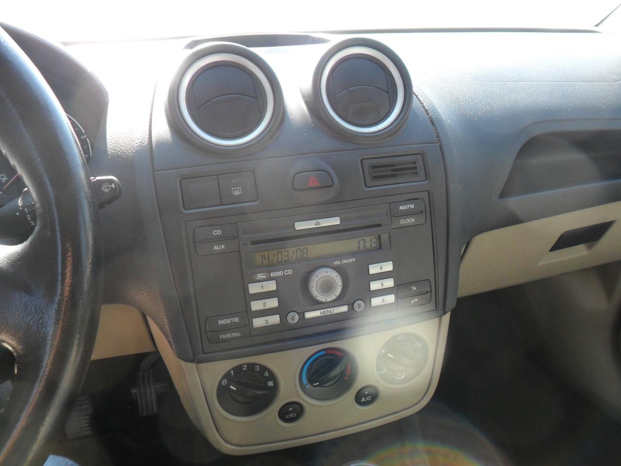 Ford Fiesta 1.2 16V 5p. Ghia
