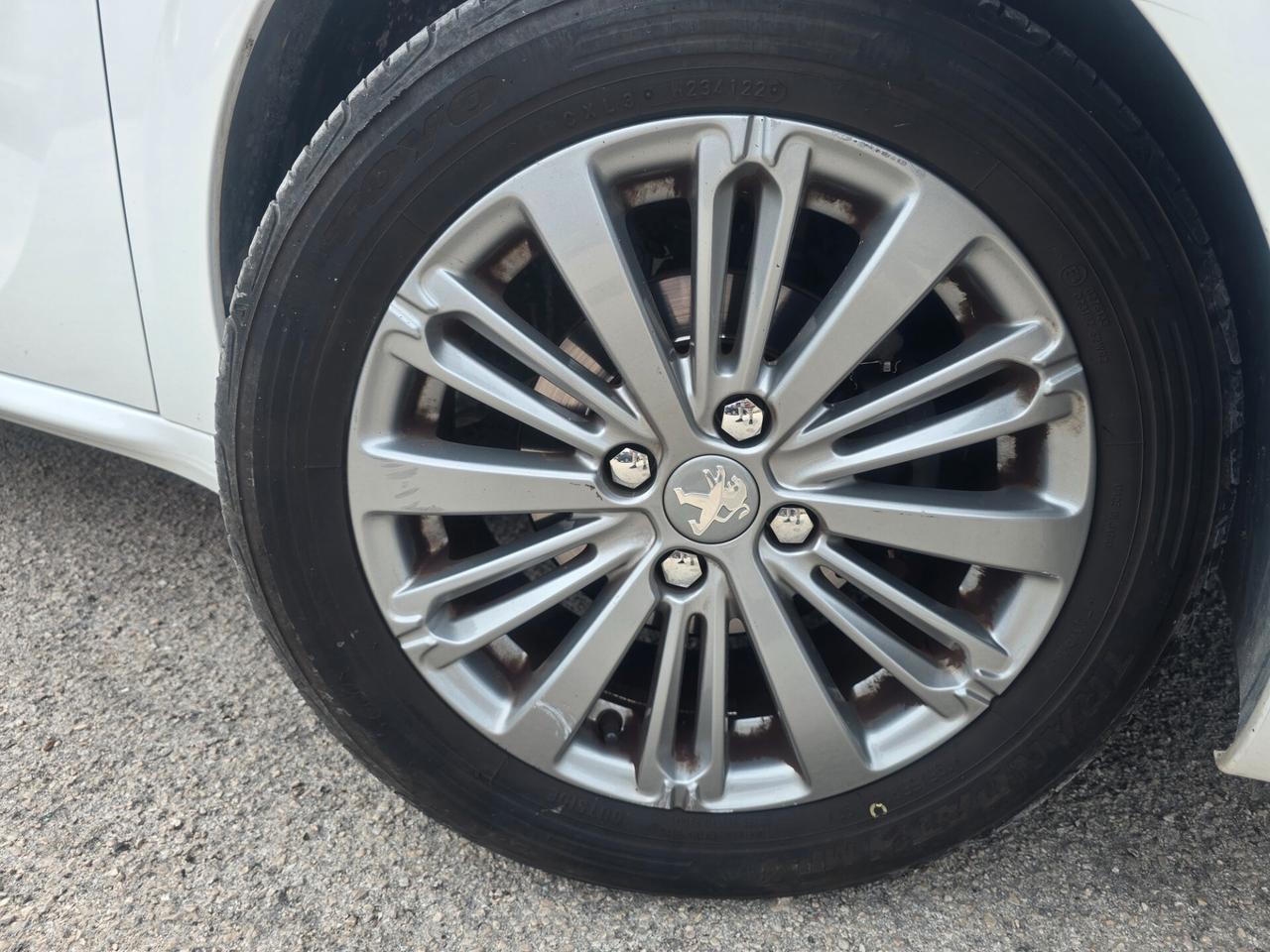 Peugeot 208 1.2GPL economica full nuova 2016