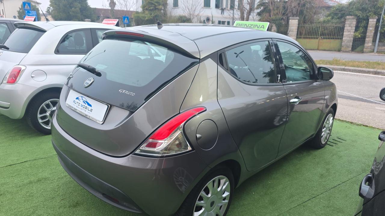 Lancia Ypsilon 1.2 69 CV 5 porte S&S Platinum