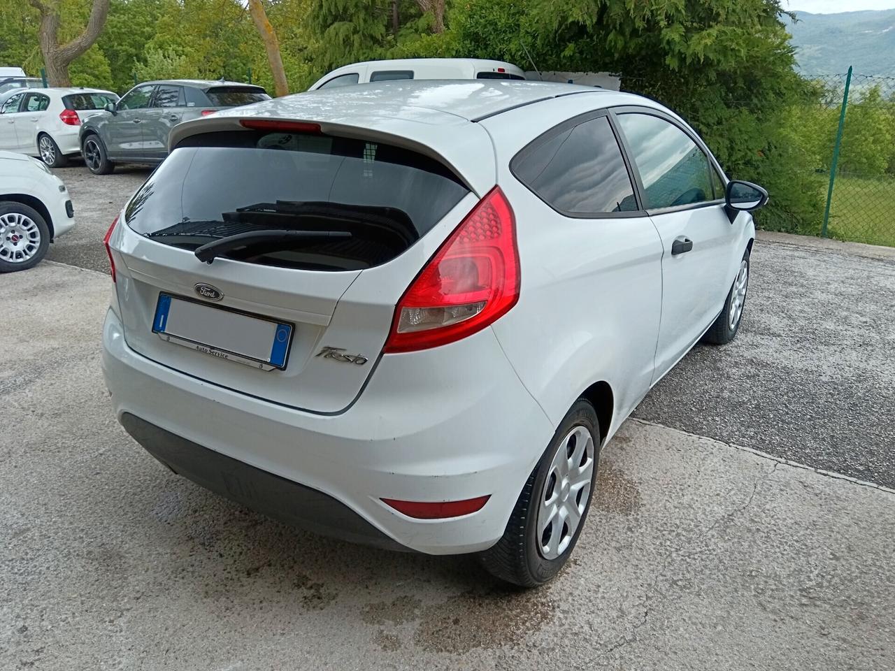 Ford Fiesta 1.4 TDCI 68CV AUTOCARRO 2 POSTI