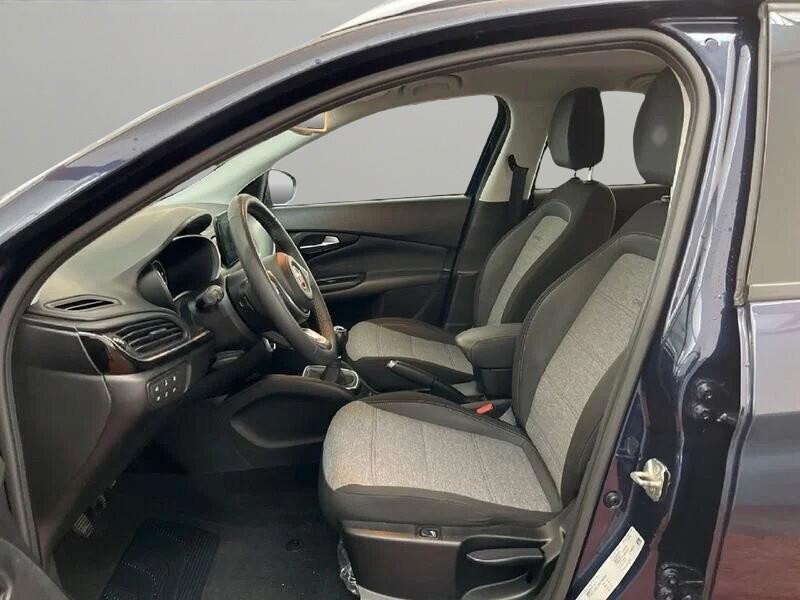 Fiat Tipo 1.6 Mjt S&S SW Cross