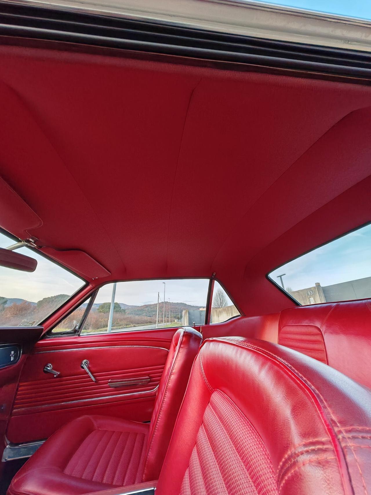 Ford MUSTANG coupè (RESTAURO TOTALE)