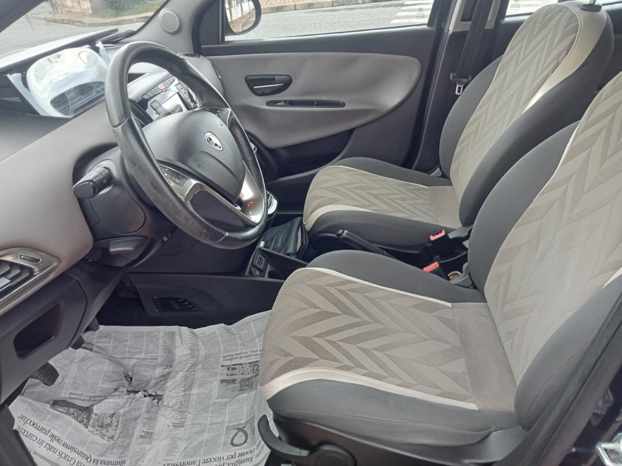 Lancia Ypsilon 1.2 69 CV 5 porte GPL Ecochic Gold