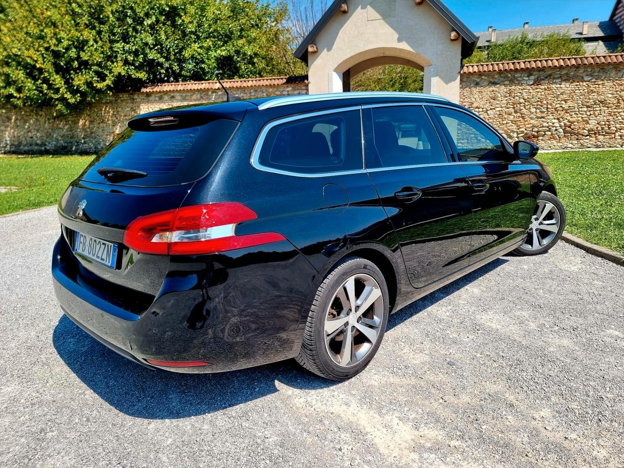 Peugeot 308 BlueHDi 120cv GT LINE ADATTA A NEOPATENTATI