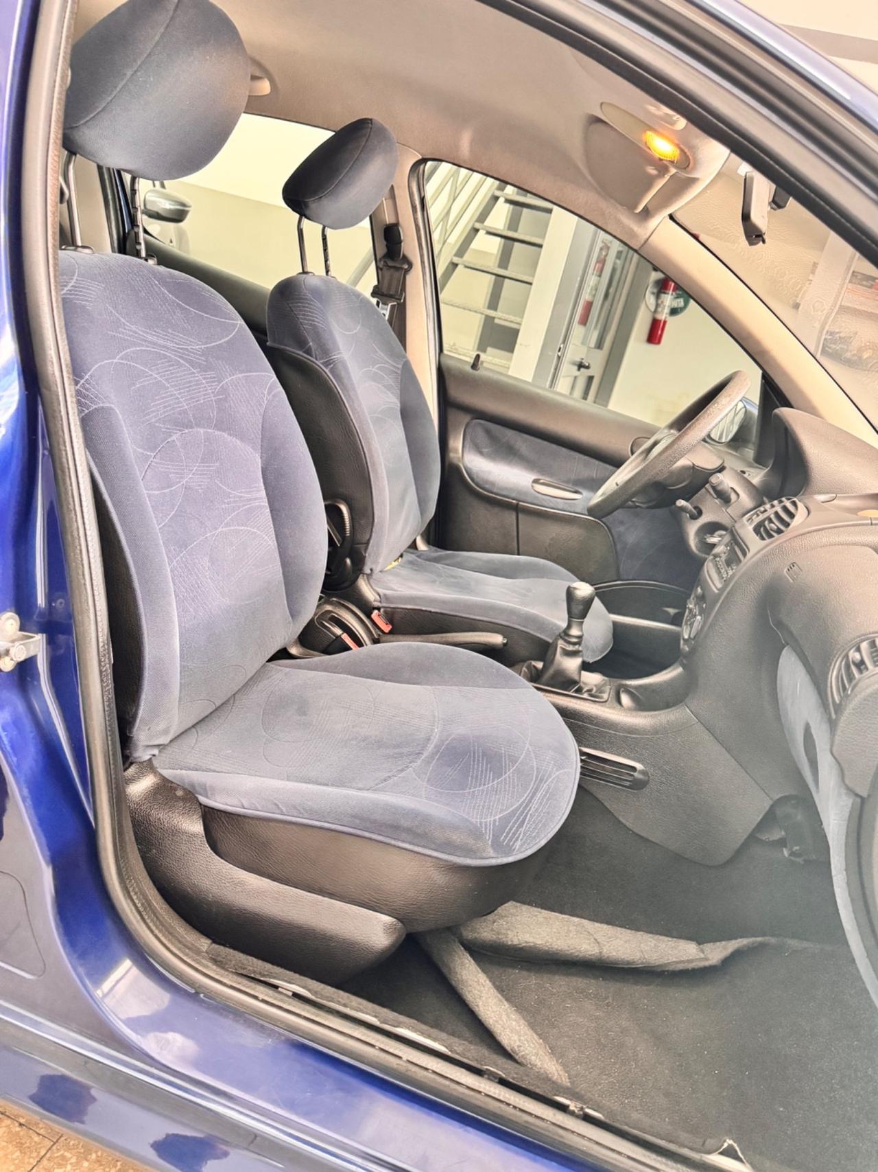 Peugeot 206 1.1 60 Cv 5P. XT 130.000 KM