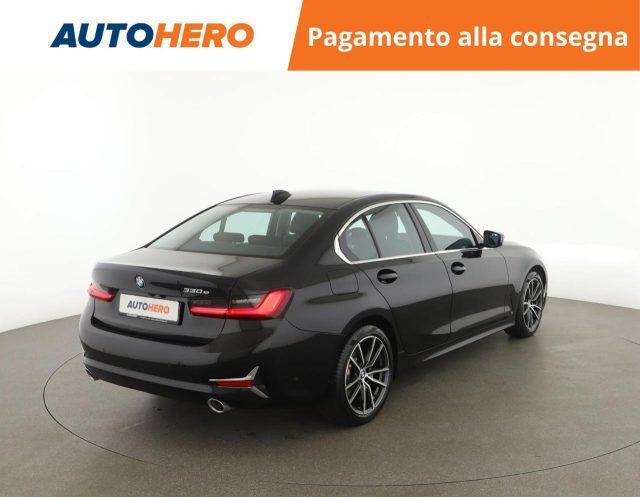 BMW 330 e Luxury