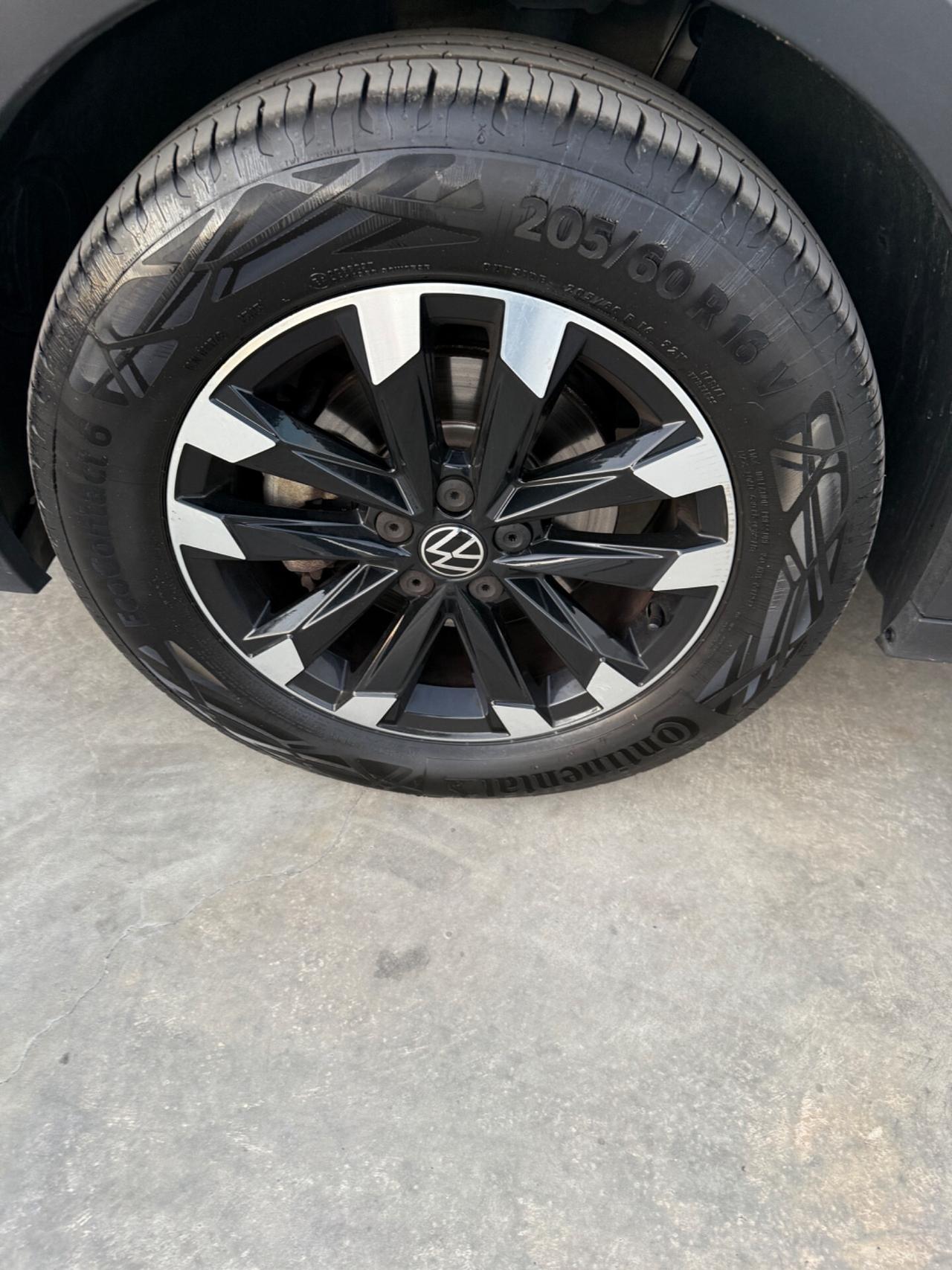 Volkswagen T-Cross 1.0 TSI RLINE