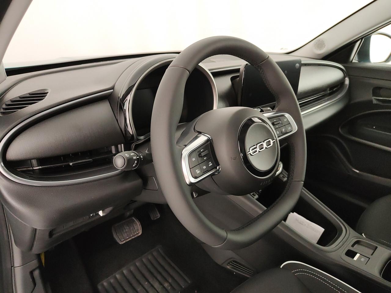 Fiat 600 Hybrid 110 CV DCT MHEV Business