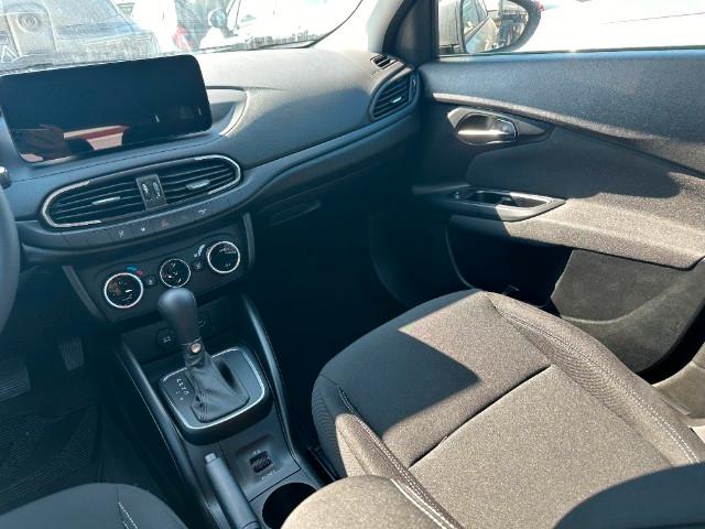 FIAT Tipo 1.5 Hybrid DCT SW Cross