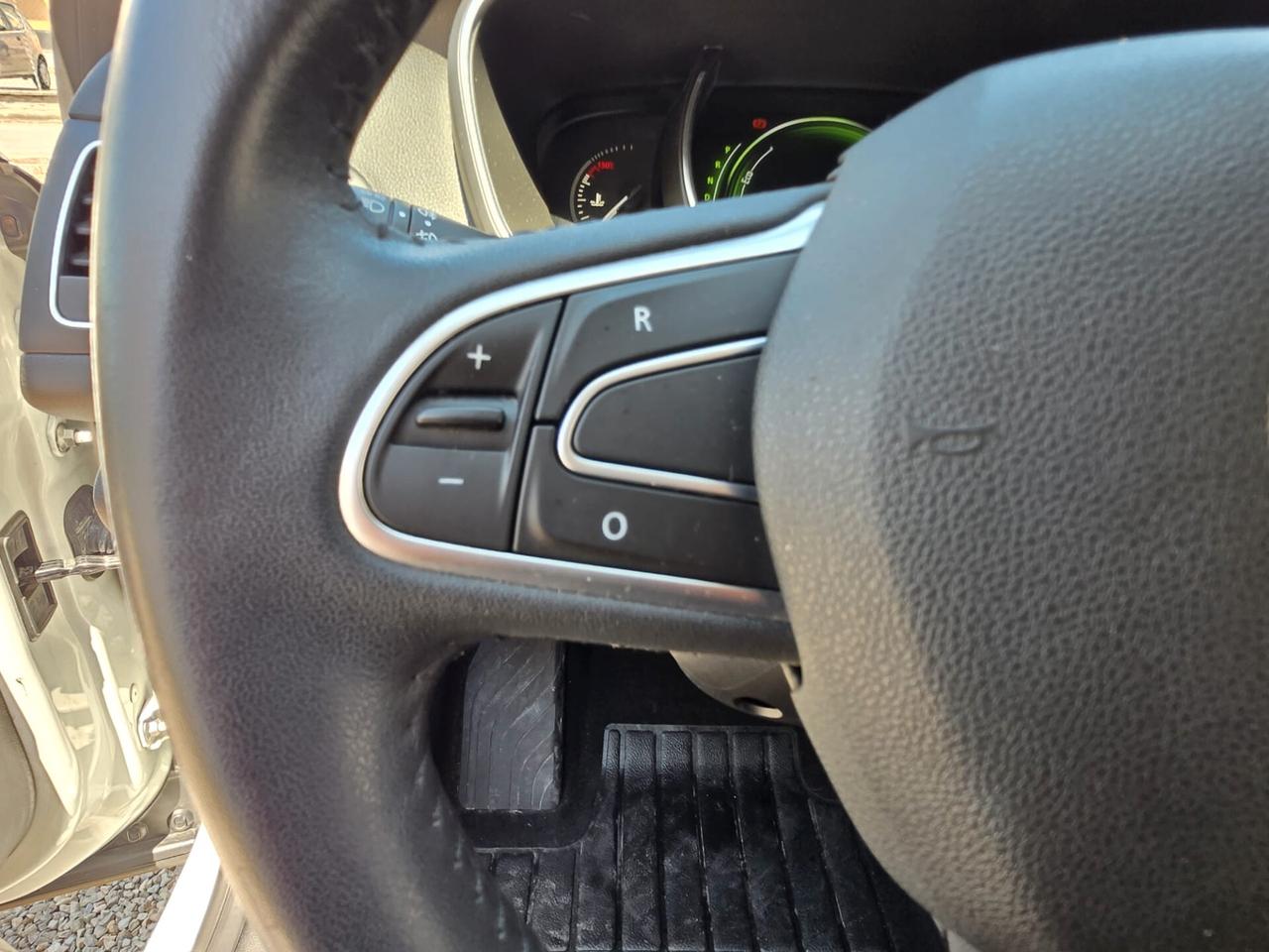 Renault Megane Mégane TCe 130 CV EDC Energy Intens