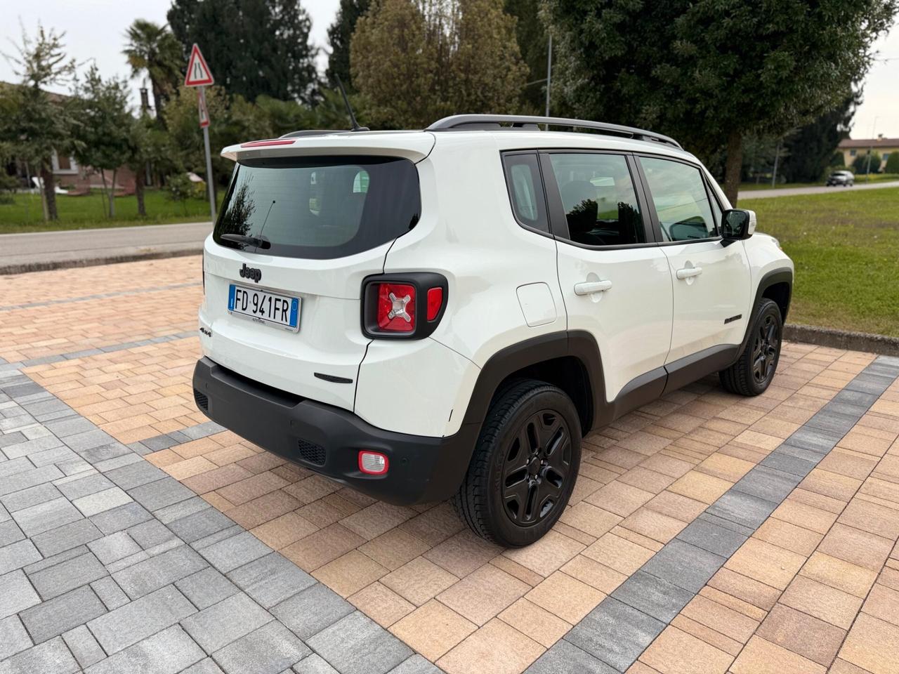Jeep Renegade 2.0 Mjt 4WD Active 4x4 Drive Night Eagle