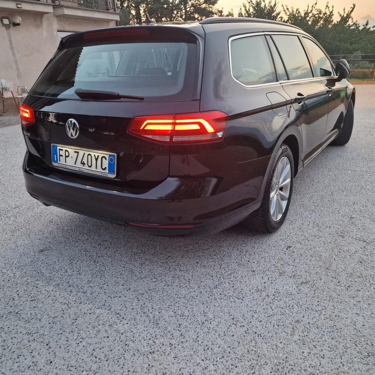 Volkswagen Passat Variant 2.0 TDI DSG impeccabile unico proprietario