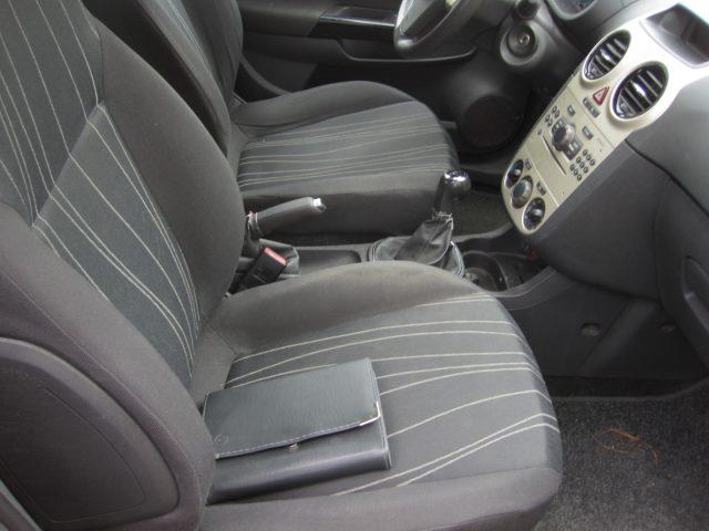 OPEL Corsa 1.2 5 porte Club NEOPATENTATI