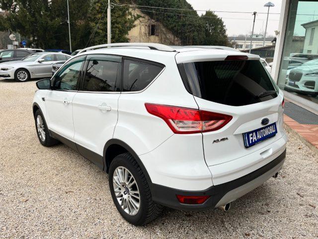 FORD Kuga 2.0 TDCI 140 CV 4WD Powershift Titanium