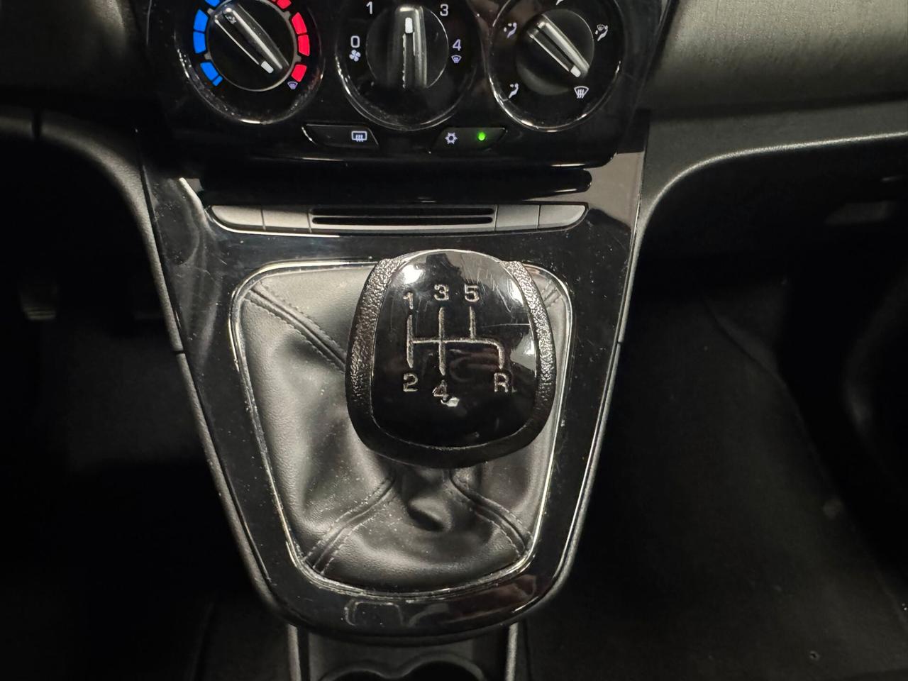 Lancia Ypsilon 1.2 69 CV 5 porte Platinum