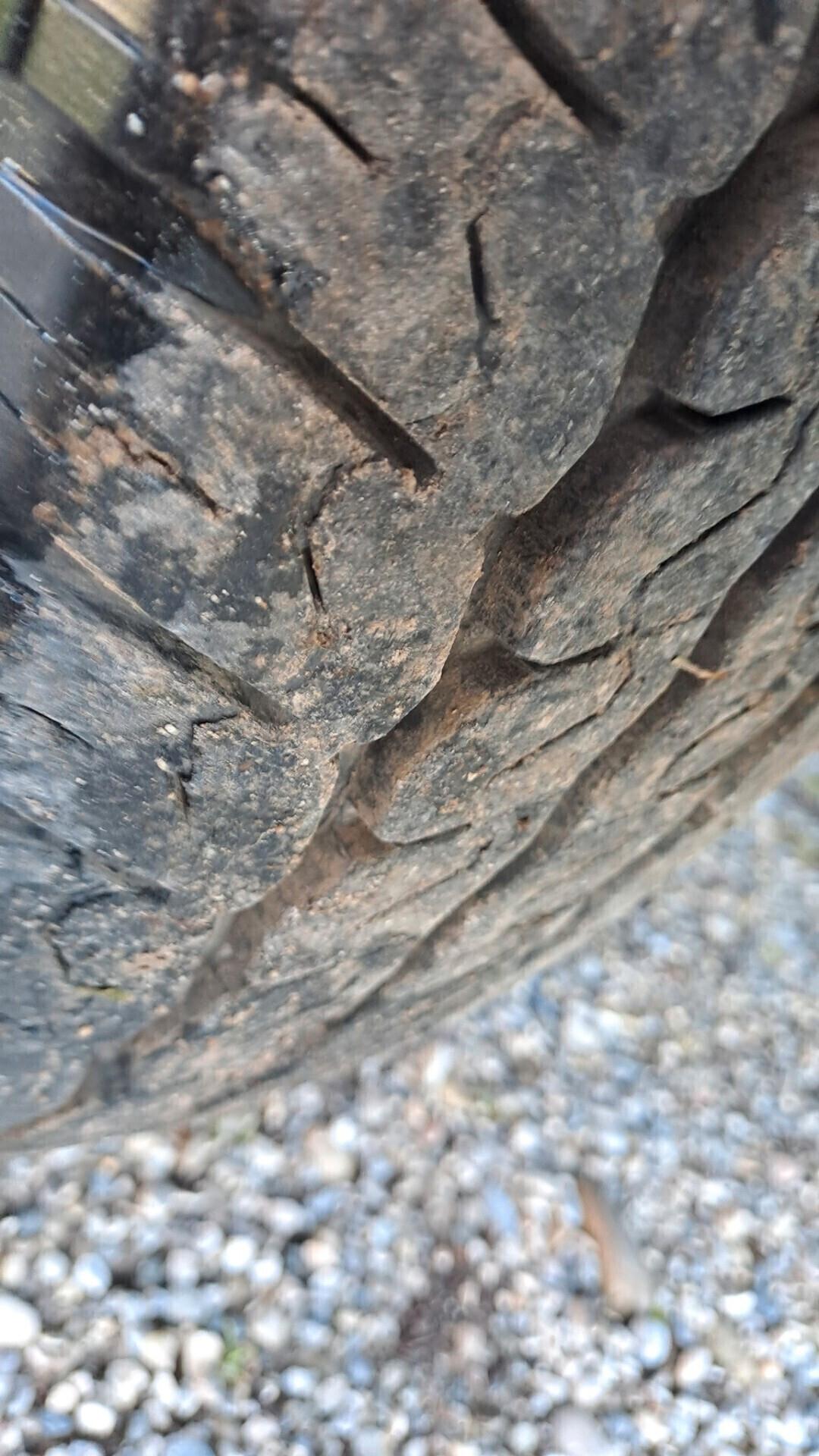 Iveco daily 35-8 RIBALTABILE tri laterale POCHI KM