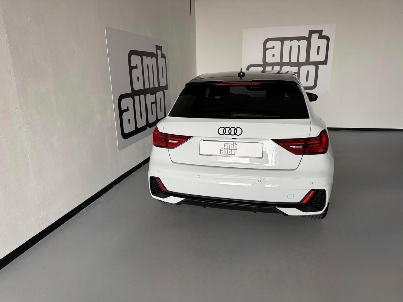 Audi A1 SPB 30 TFSI S tronic Identity Black