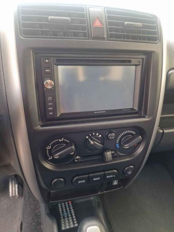 Suzuki Jimny Jimny 1.3 vvt Evolution 4wd E6