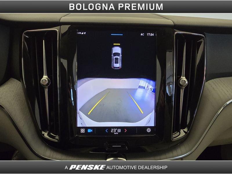 Volvo XC60 B4 (d) automatico Plus Dark