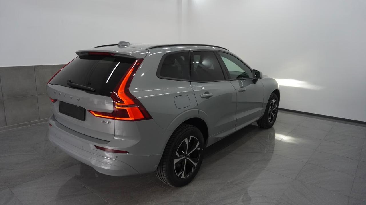 Volvo XC60 B5 Core AWD NewMod PilotAssist