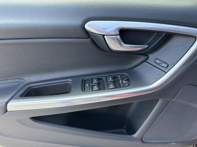 VOLVO V60 D2 1.6 Kinetic
