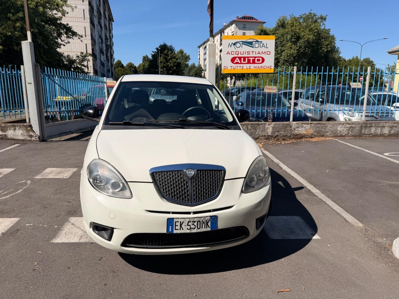 Lancia Ypsilon 1.2 69 CV Unyca 2012