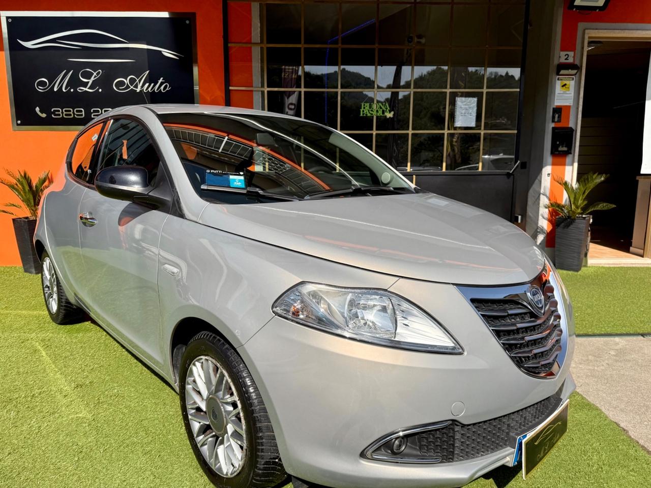 Lancia Ypsilon 1.2 69 CV 5 porte S&S Platinum