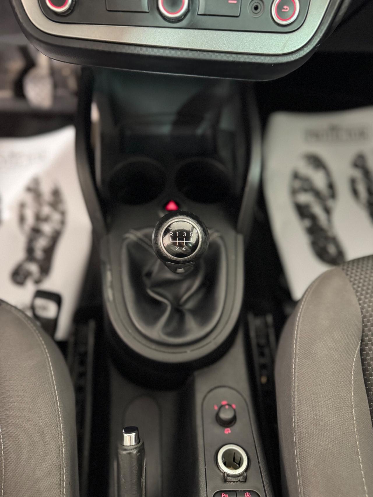 Seat Altea XL 1.6 TDI 105 CV Tv interna