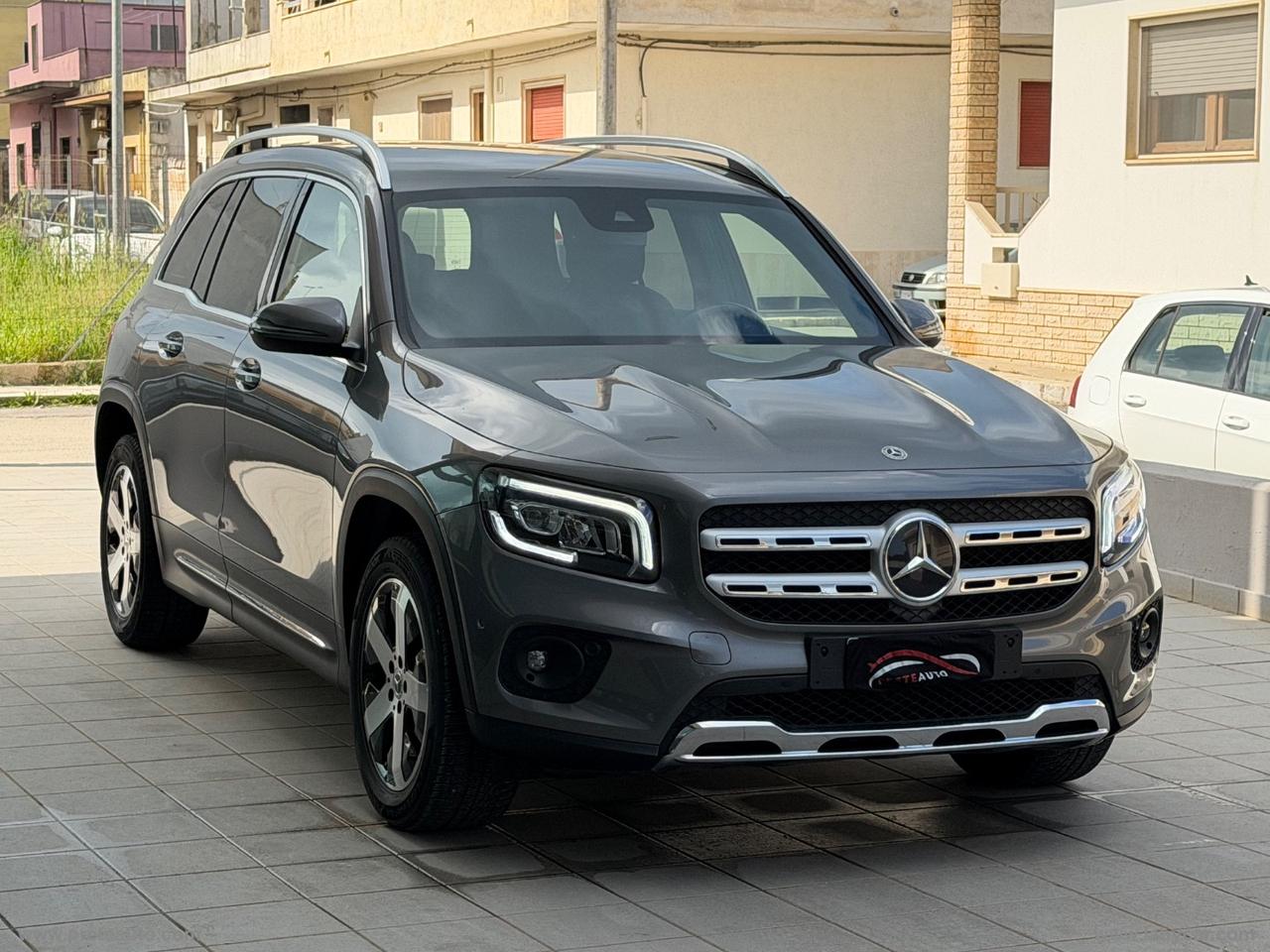 MERCEDES-BENZ GLB 200 d Automatic Sport
