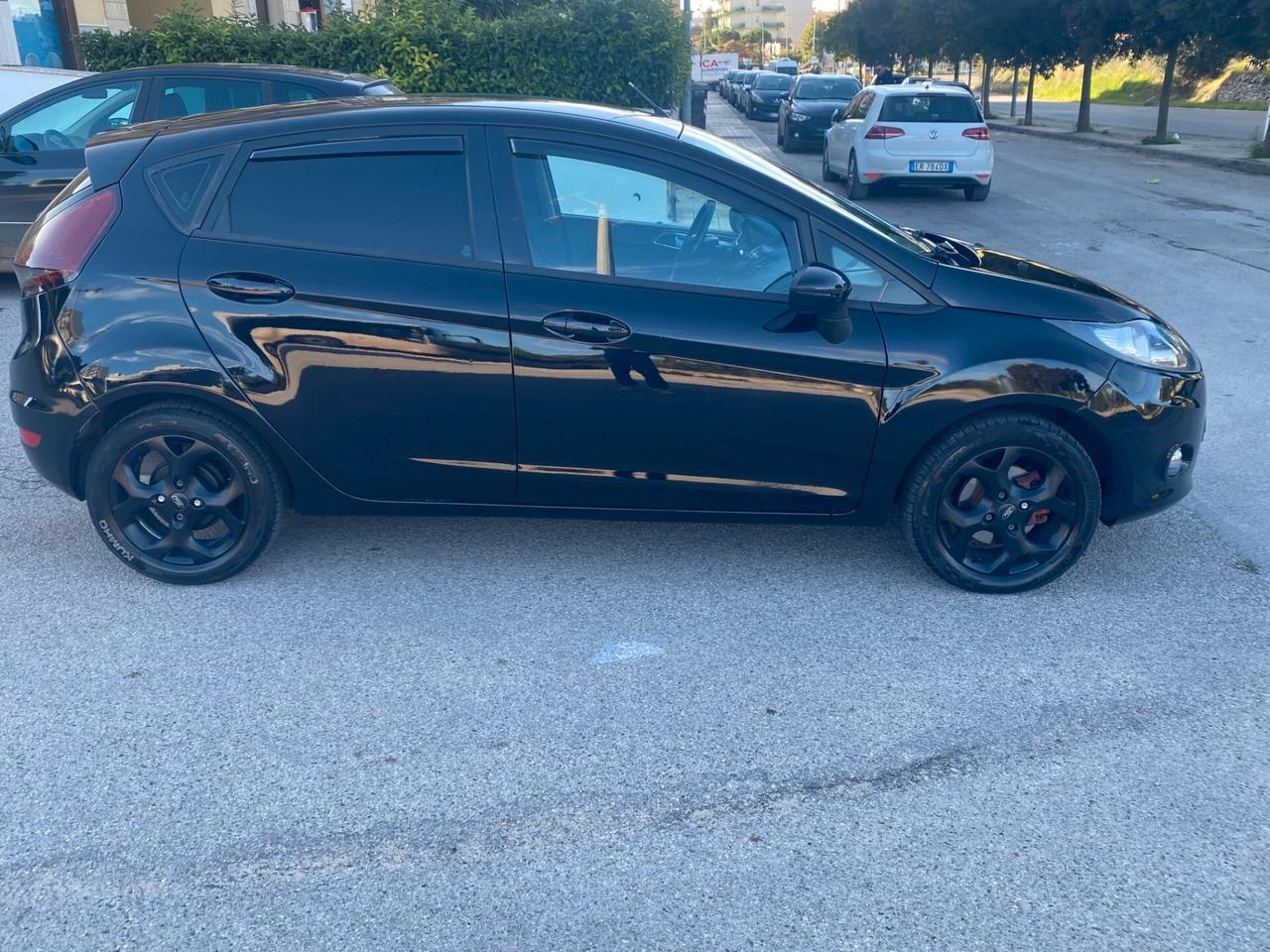 Ford Fiesta 1.4 TDCi 70CV 5 porte Titanium