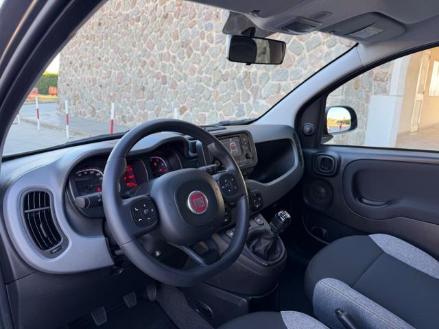 FIAT Panda 1.0 HYBRID CITY LIFE+CLIMATRONIC+SCHERMO+5POSTI