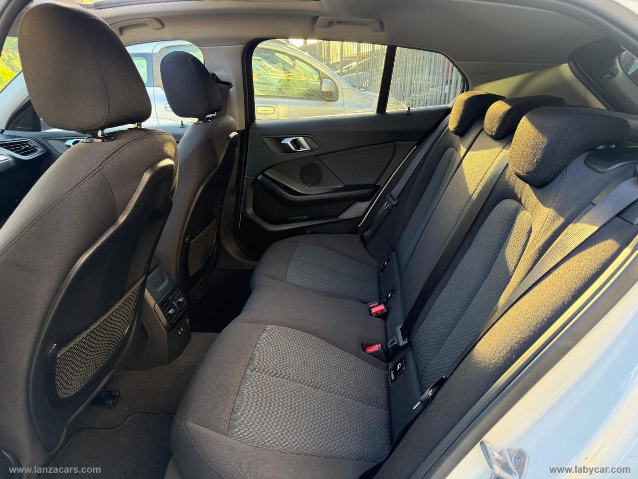 BMW 116d 5p. Advantage