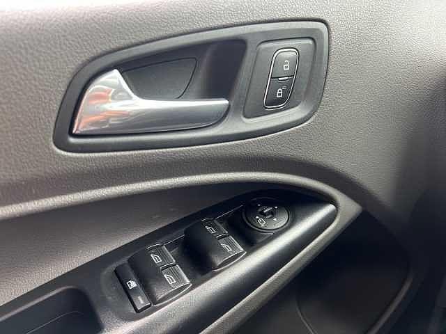 Ford Tourneo Connect 1.5 TDCi 120 CV Titanium