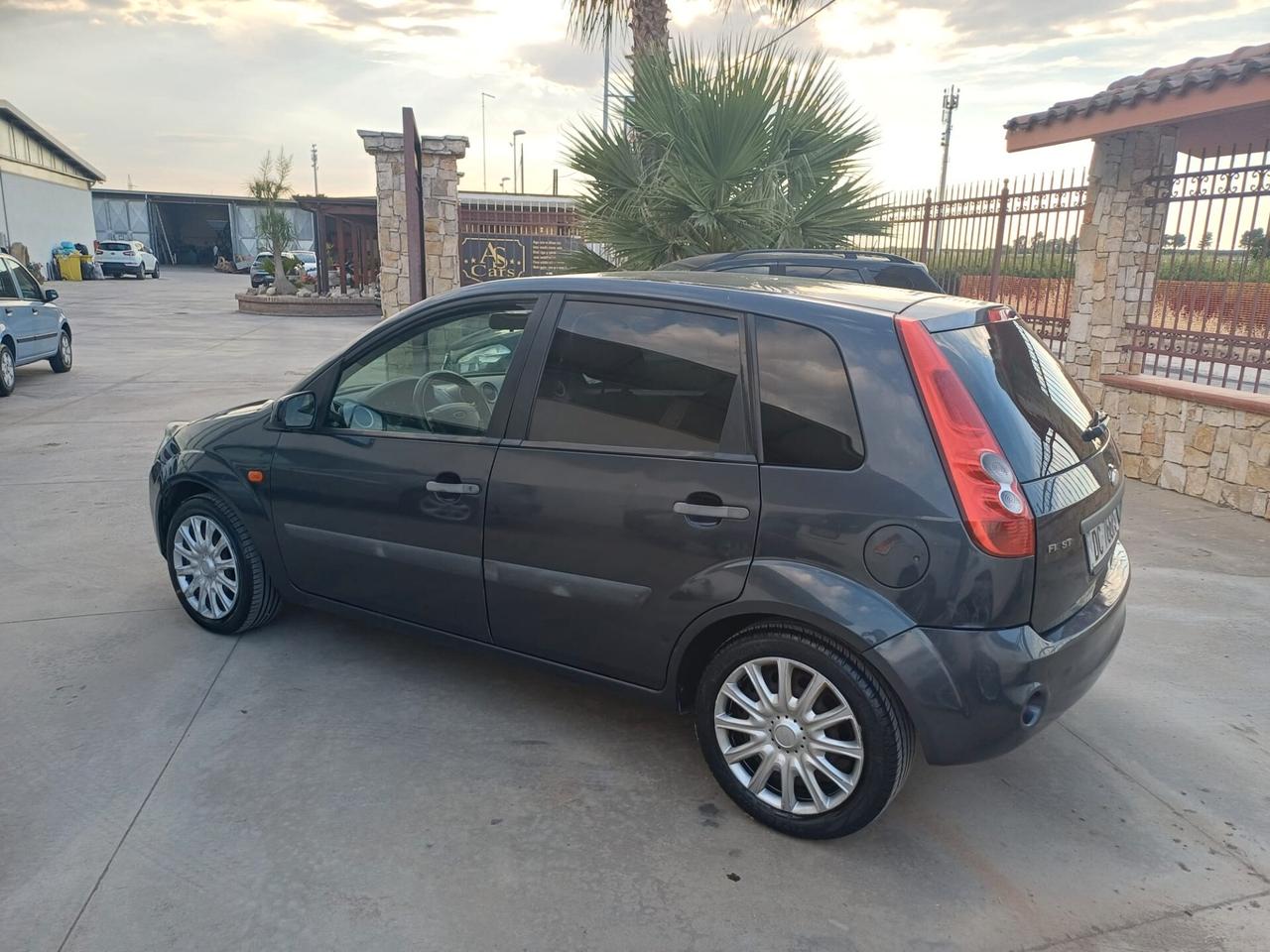 Ford Fiesta 1.4 TDCi 5p. Titanium